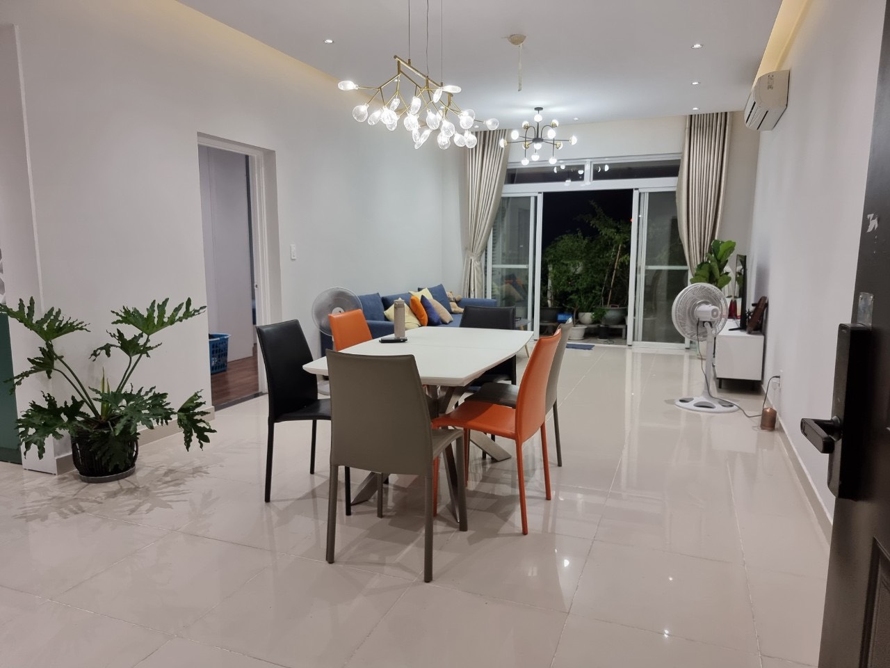 Riverside Residence Phu My Hung apartment for rent, District 7 has 3 bedrooms 1