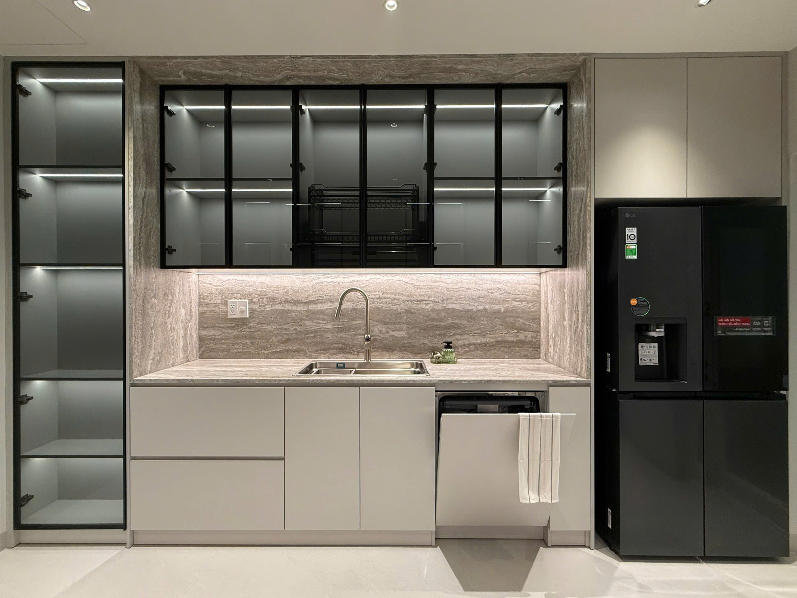 Bán hoặc cho thuê căn hộ Riverside Residence Phú Mỹ Hưng, Quận 7 có 3 phòng ngủ, lầu 18 – 143m2 6