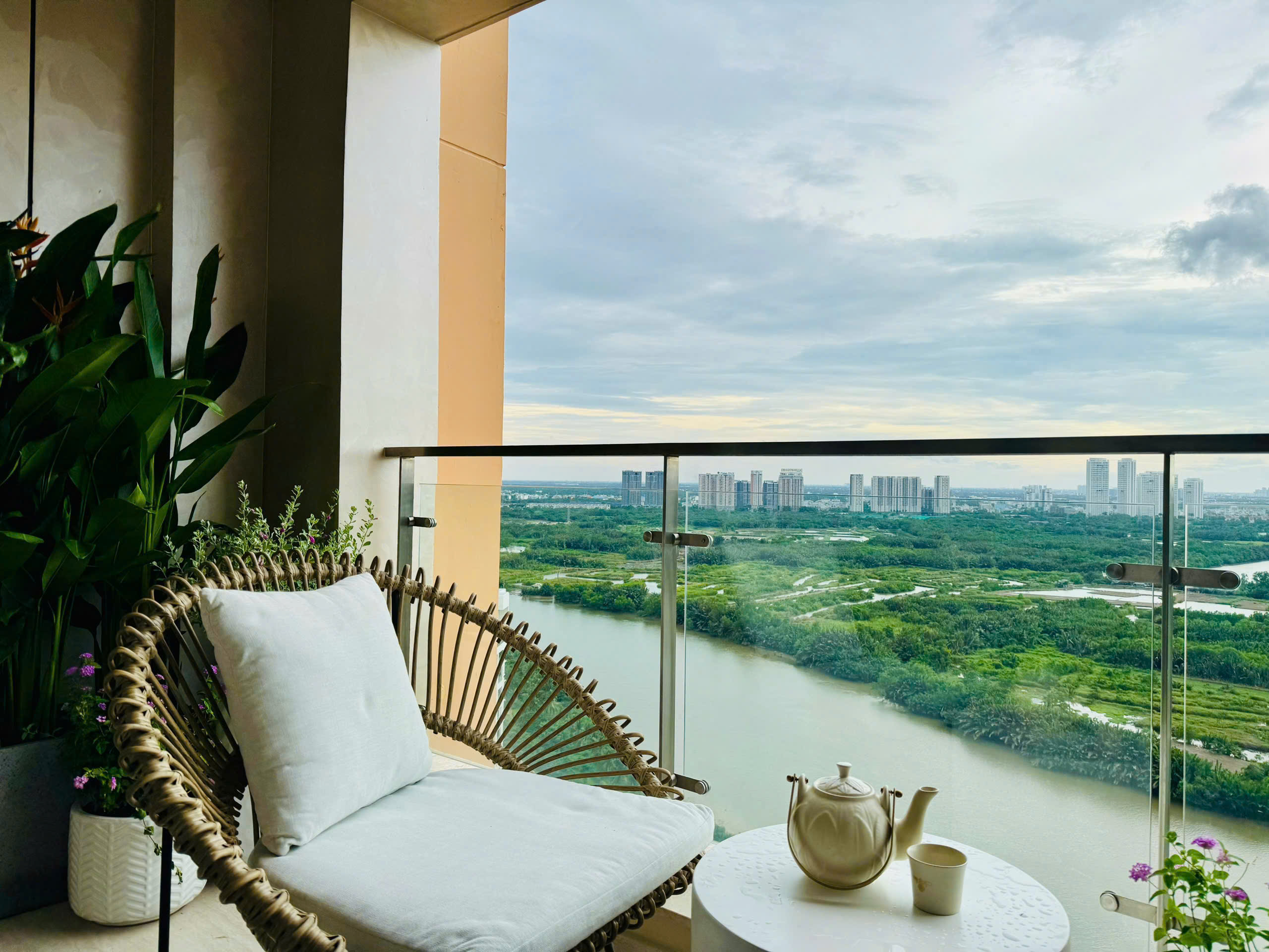 Bán căn hộ Riverside Residence Phú Mỹ Hưng thiết kế 3 phòng ngủ nội thất cao cấp, view sông – 146m2 14