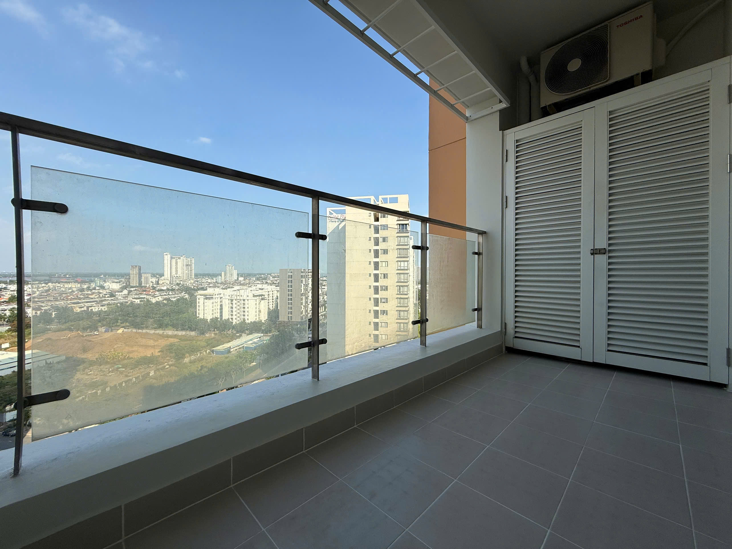 Bán hoặc cho thuê căn hộ Riverside Residence Phú Mỹ Hưng thiết kế 3 phòng ngủ view sông – 146m2 10