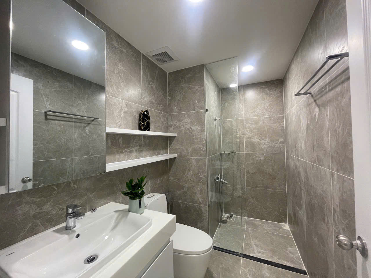 Riverside Residence Phu My Hung apartment for rent, District 7 with 3 bedrooms, 2 balconies 5