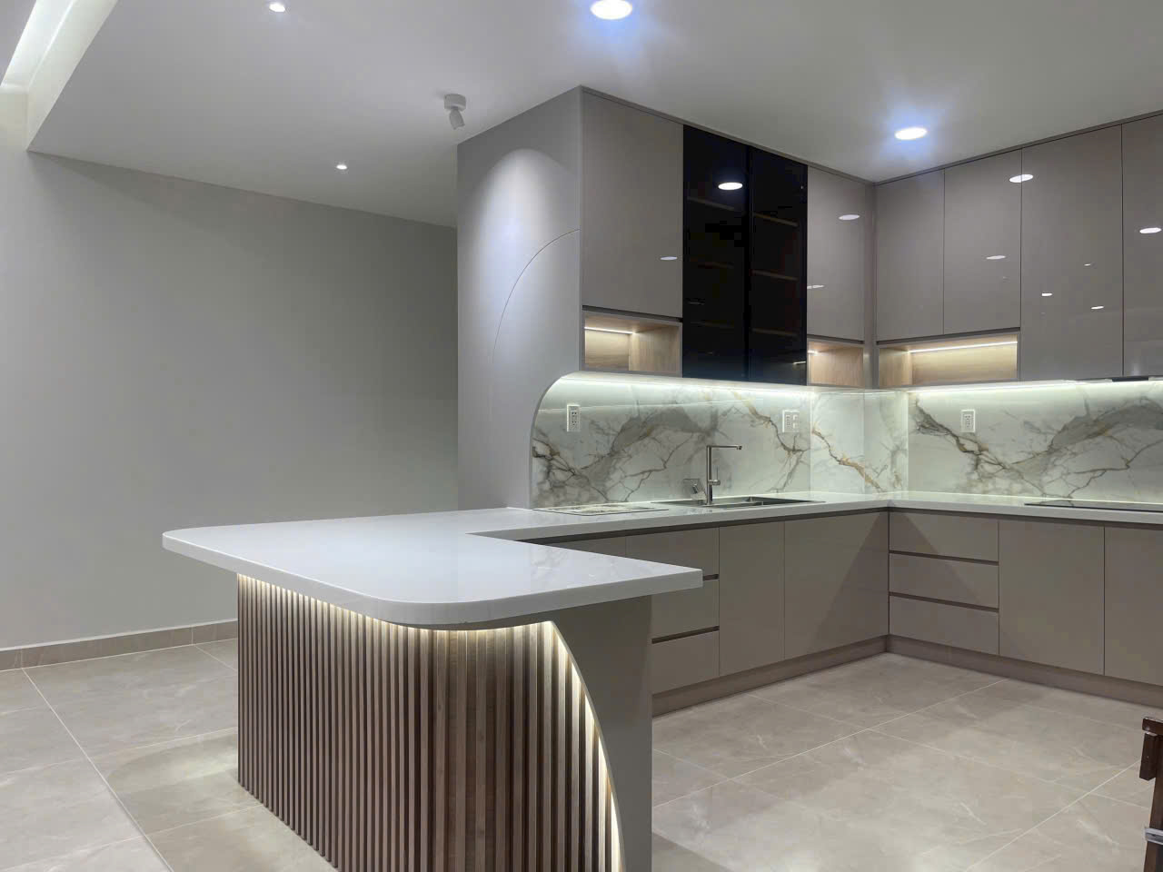 Riverside Residence Phu My Hung apartment for rent, District 7 with 3 bedrooms, 2 balconies 3