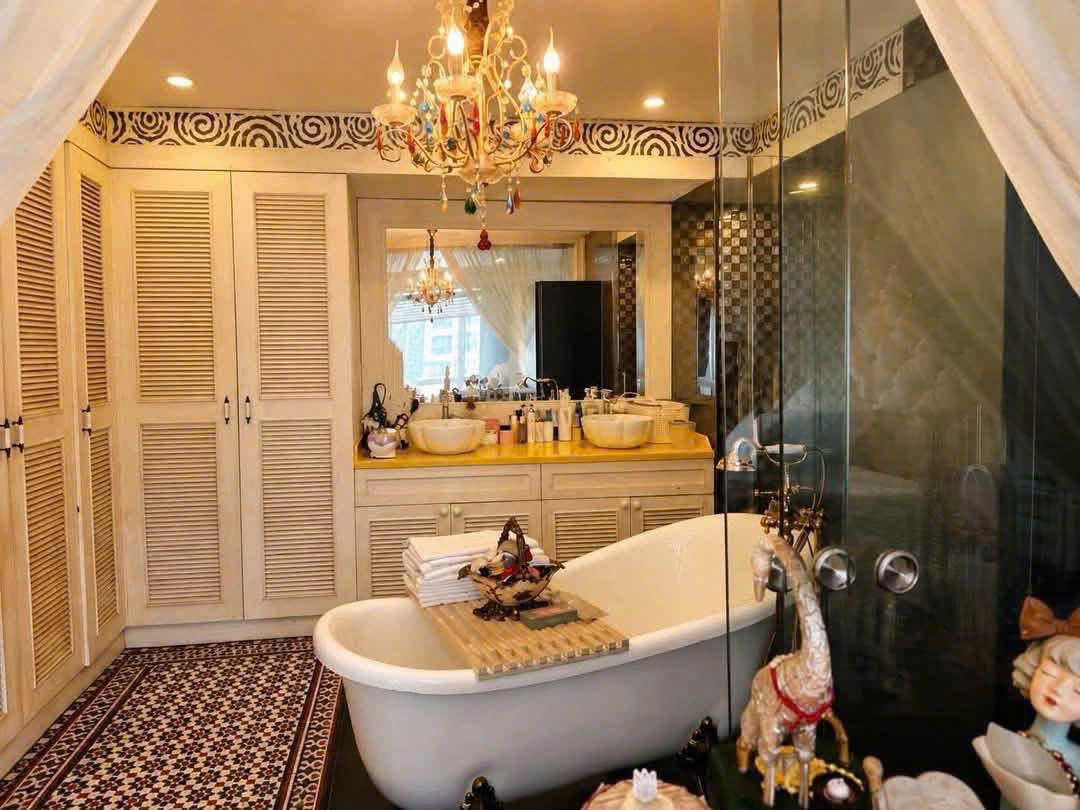 Bán hoặc cho thuê căn hộ Riverside Residence Phú Mỹ Hưng căn góc có 3 phòng ngủ view sông – 180m2 3