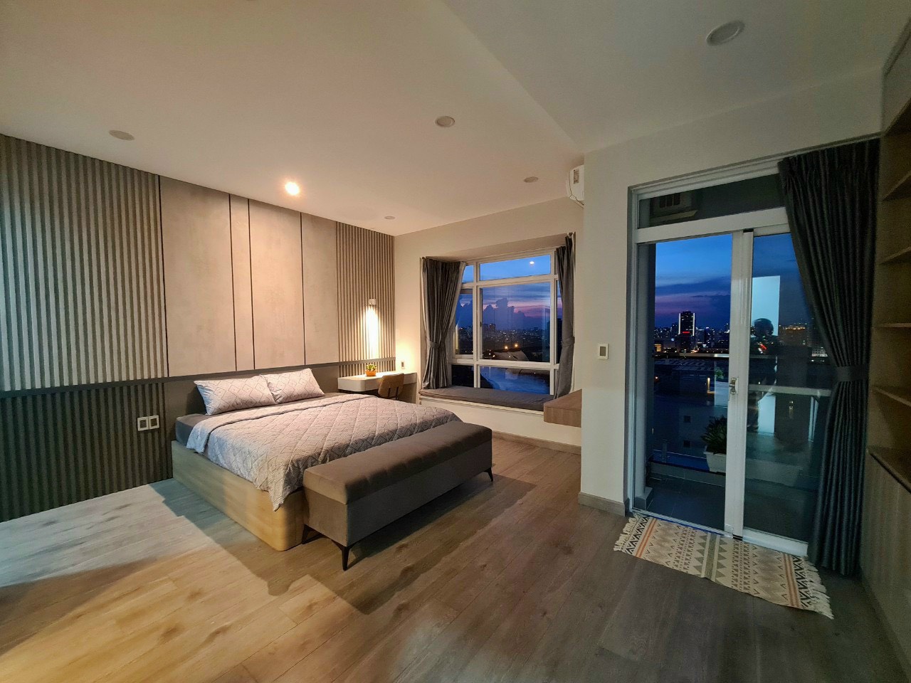 Bán căn hộ cao cấp Riverside Residence Phú Mỹ Hưng, Quận 7 có 3 phòng ngủ view sông 9