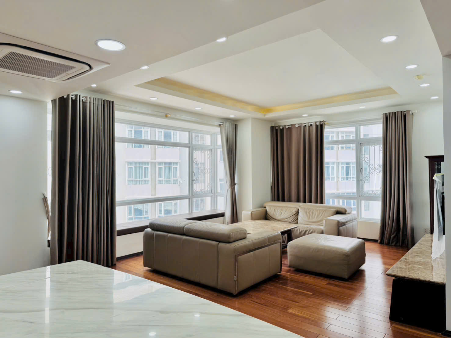 Bán hoặc cho thuê căn hộ Riverside Residence Phú Mỹ Hưng, Quận 7 có 4 phòng ngủ, view sông - 192m2 3