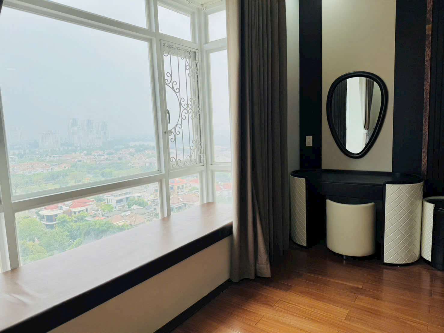 Bán hoặc cho thuê căn hộ Riverside Residence Phú Mỹ Hưng, Quận 7 có 4 phòng ngủ, view sông - 192m2 2