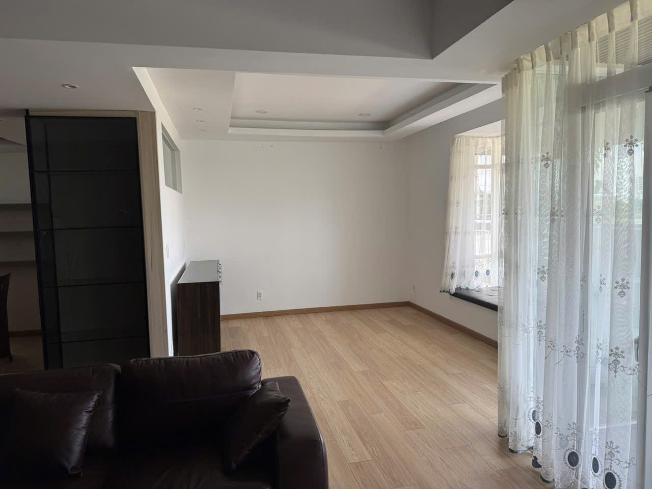 Selling or renting Riverside Residence Phu My Hung apartment with 2 bedrooms river view – 236m2 10