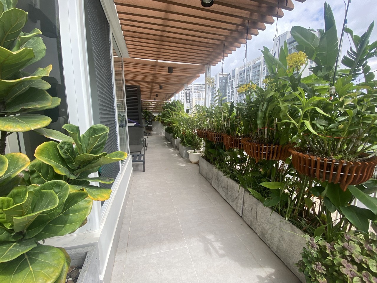 Bán căn hộ Riverside Residence Phú Mỹ Hưng, Quận 7 có 4 phòng ngủ, sân vườn rộng 1