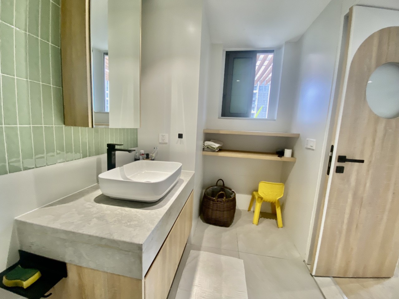 Bán căn hộ Riverside Residence Phú Mỹ Hưng, Quận 7 có 4 phòng ngủ, sân vườn rộng 9