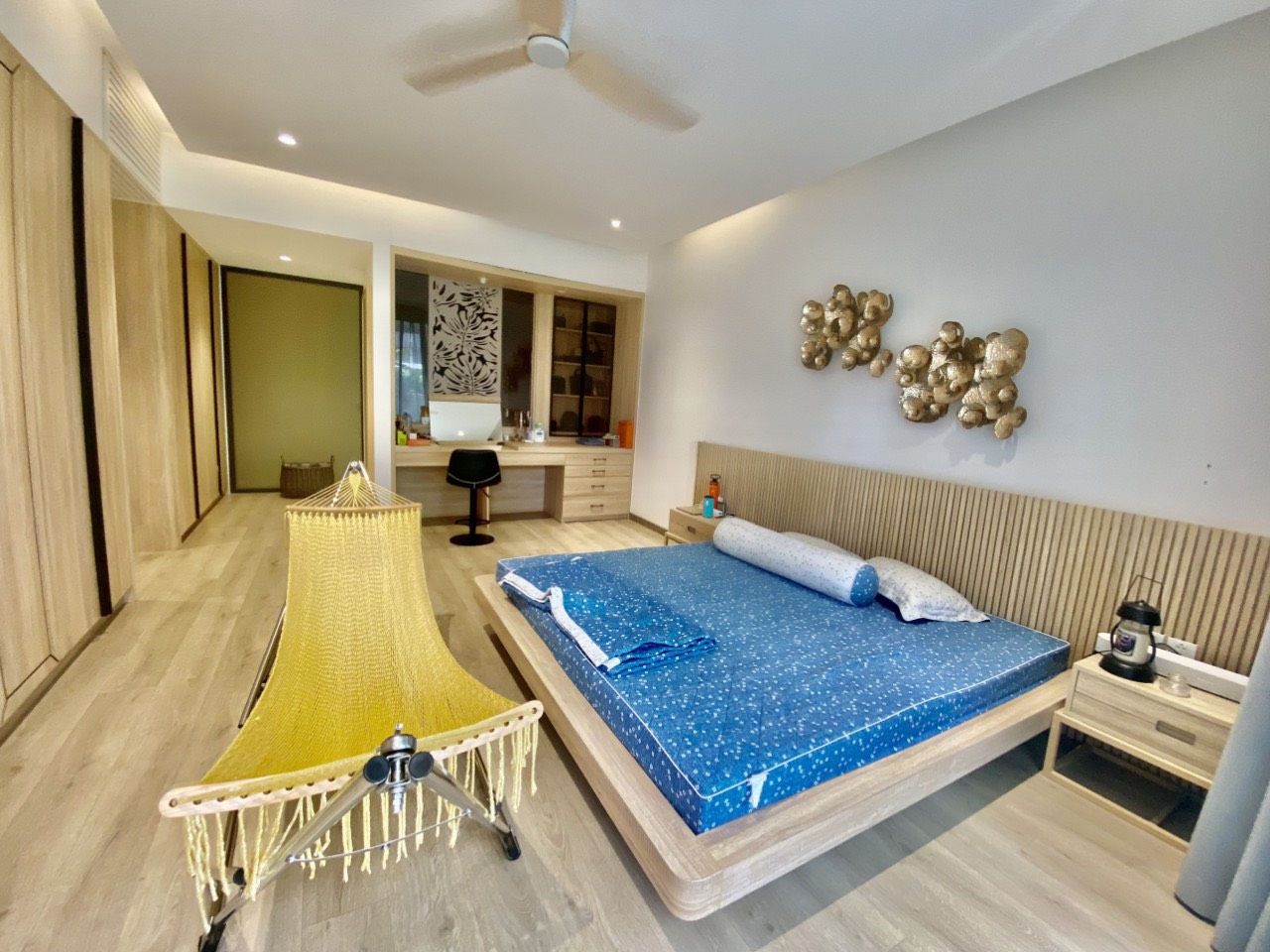 Bán căn hộ Riverside Residence Phú Mỹ Hưng, Quận 7 có 4 phòng ngủ, sân vườn rộng 3