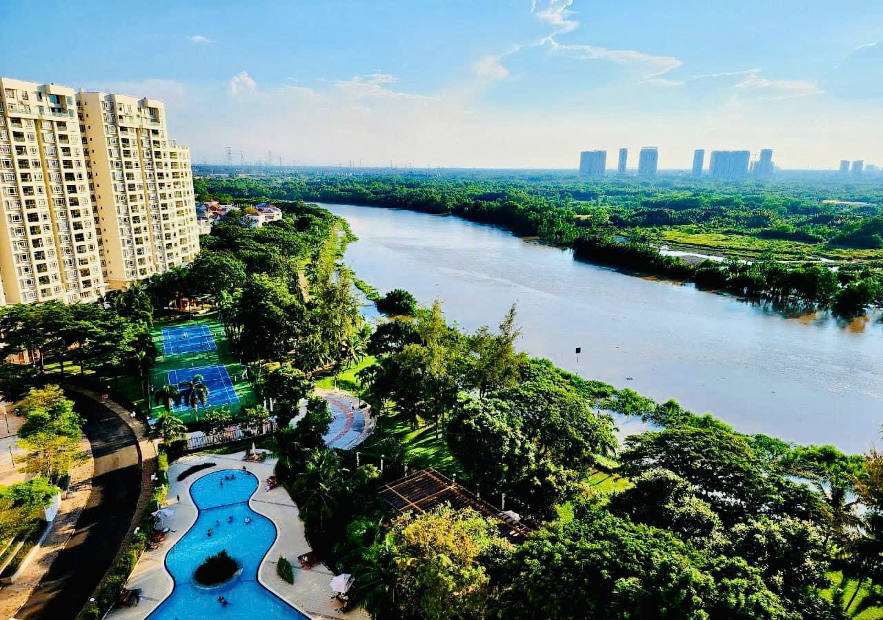 Riverside Residence Phu My Hung apartment for sale, District 7 with 2 bedrooms with commercial street view 20
