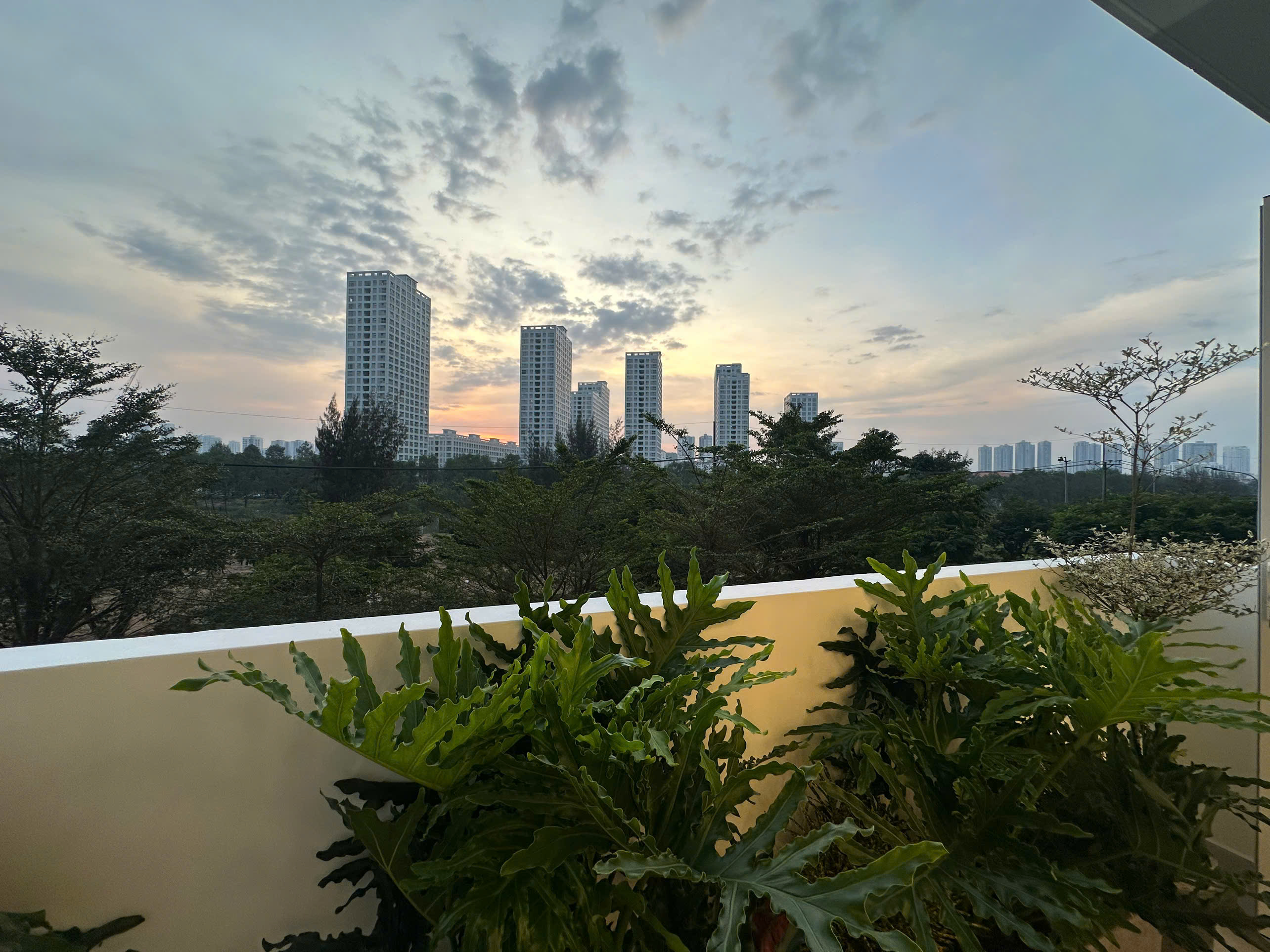 Bán căn hộ Scenic Valley 1 Phú Mỹ Hưng, Quận 7 nhà mới thiết kế 3 phòng ngủ block B lầu thấp – 128m2 1