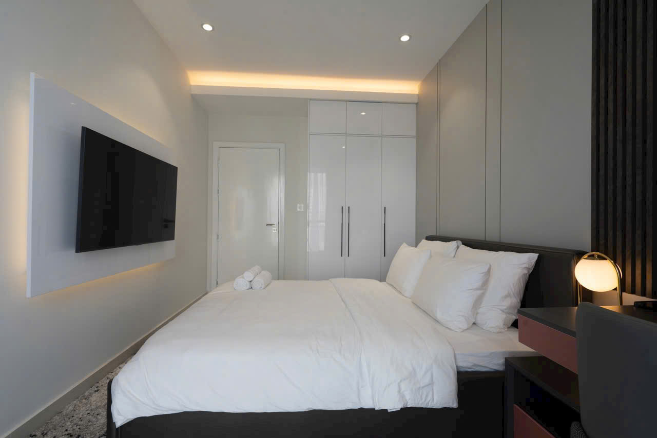 Cho thuê căn hộ Scenic Valley Phú Mỹ Hưng có 3 phòng ngủ view sông, sân golf 9