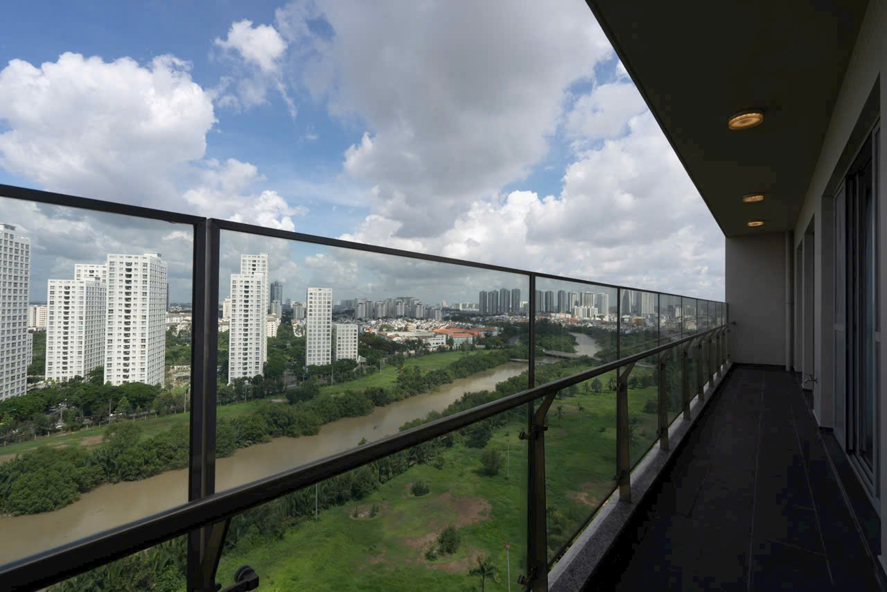 Cho thuê căn hộ Scenic Valley Phú Mỹ Hưng có 3 phòng ngủ view sông, sân golf 4