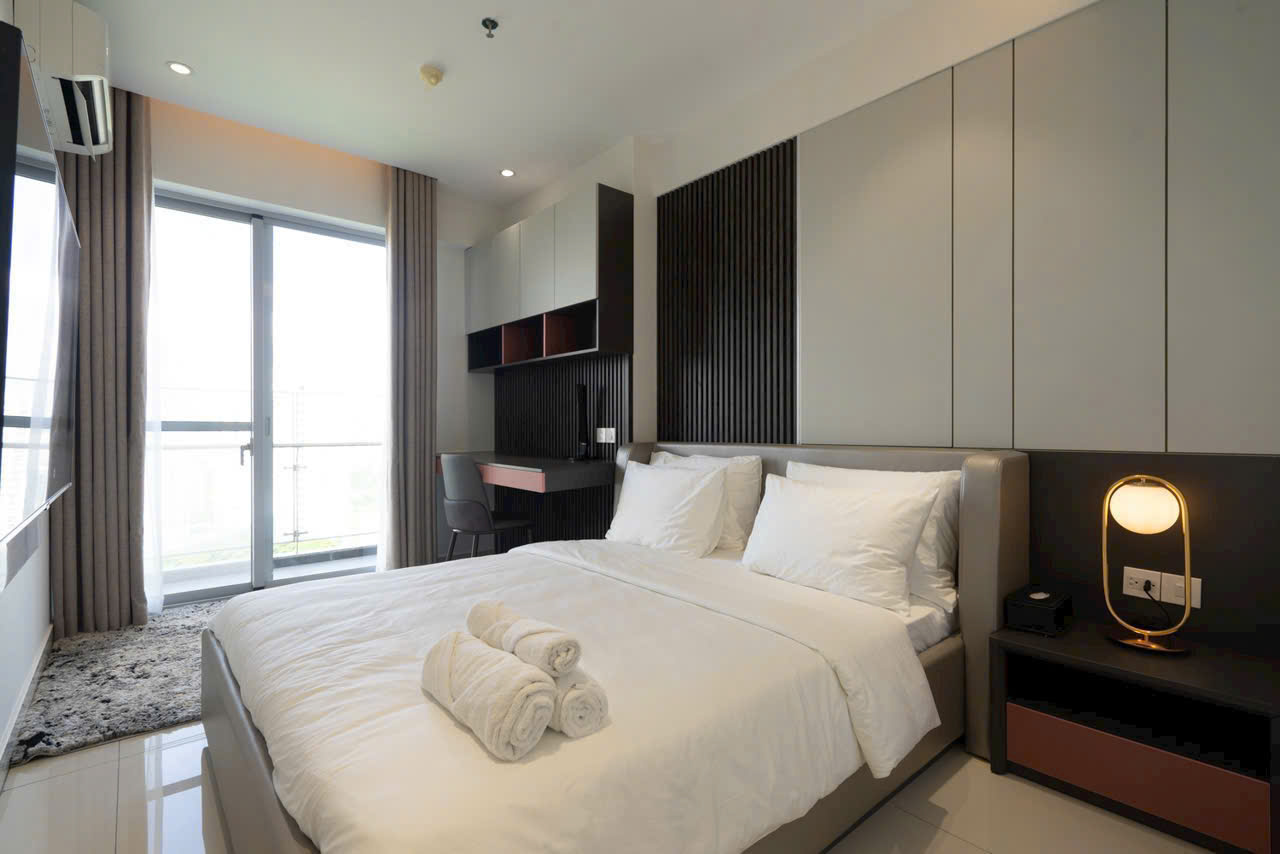 Cho thuê căn hộ Scenic Valley Phú Mỹ Hưng có 3 phòng ngủ view sông, sân golf 1