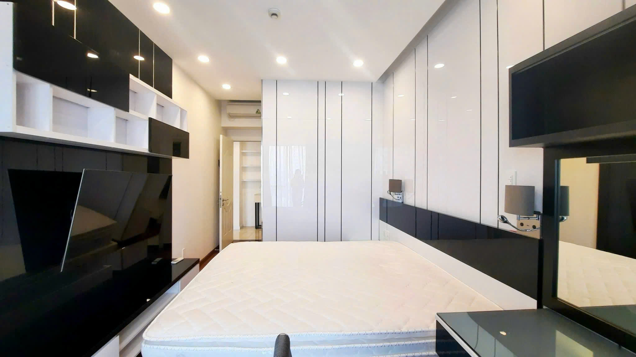 Cho thuê căn hộ Scenic Valley Phú Mỹ Hưng, Quận 7 có 3 phòng ngủ, view sông, sân golf – 133m2 6