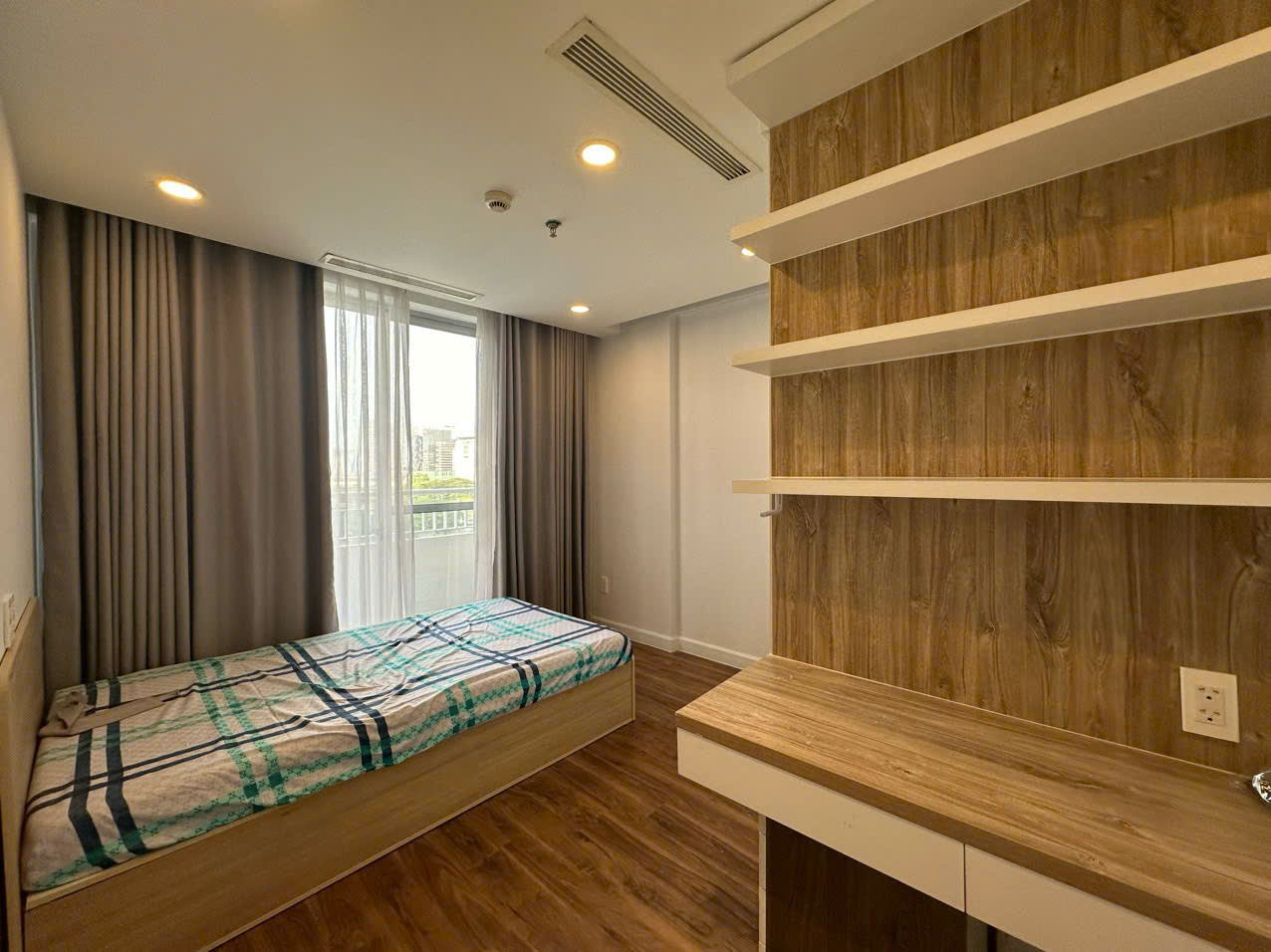 Cho thuê căn hộ Scenic Valley Phú Mỹ Hưng, Quận 7 có 4 phòng ngủ đầy đủ nội thất đẹp 2