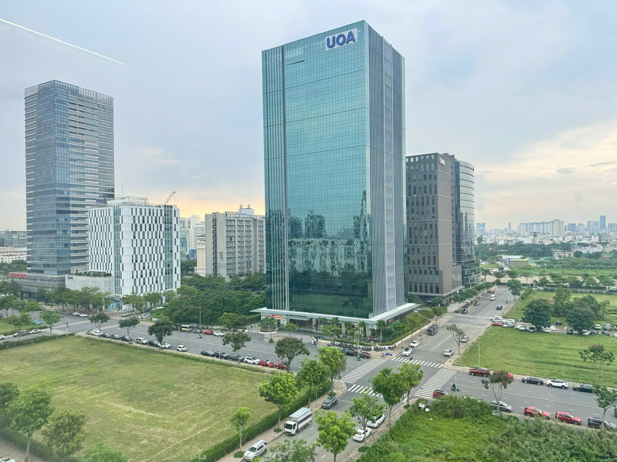 Cho thuê căn hộ Star Hill Phú Mỹ Hưng, Quận 7 thiết kế 2 phòng ngủ có ô đậu xe ô tô, lầu trung – 102 8