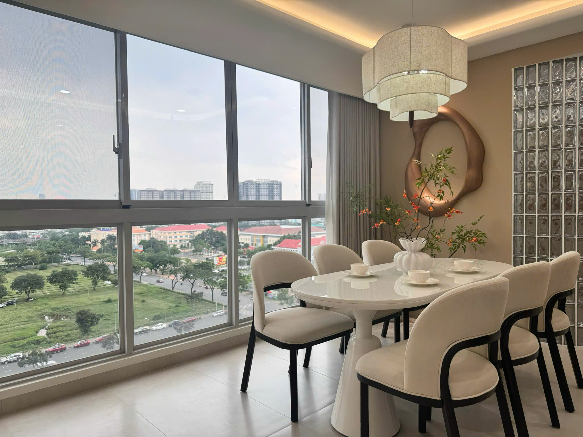 Cho thuê căn hộ Star Hill Phú Mỹ Hưng, Quận 7 thiết kế 2 phòng ngủ có ô đậu xe ô tô, lầu trung – 102 5