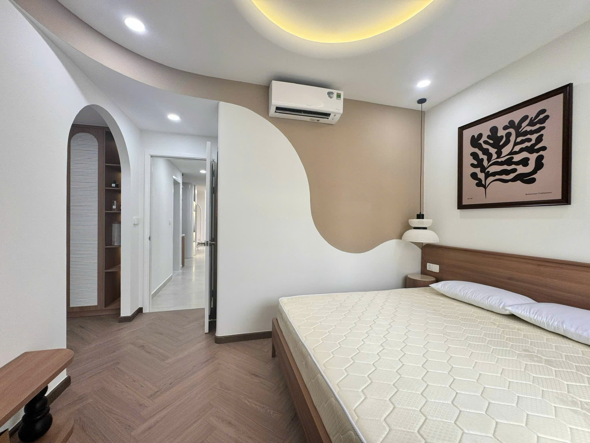 Cho thuê căn hộ Star Hill Phú Mỹ Hưng, Quận 7 thiết kế 2 phòng ngủ có ô đậu xe ô tô, lầu trung – 102 17