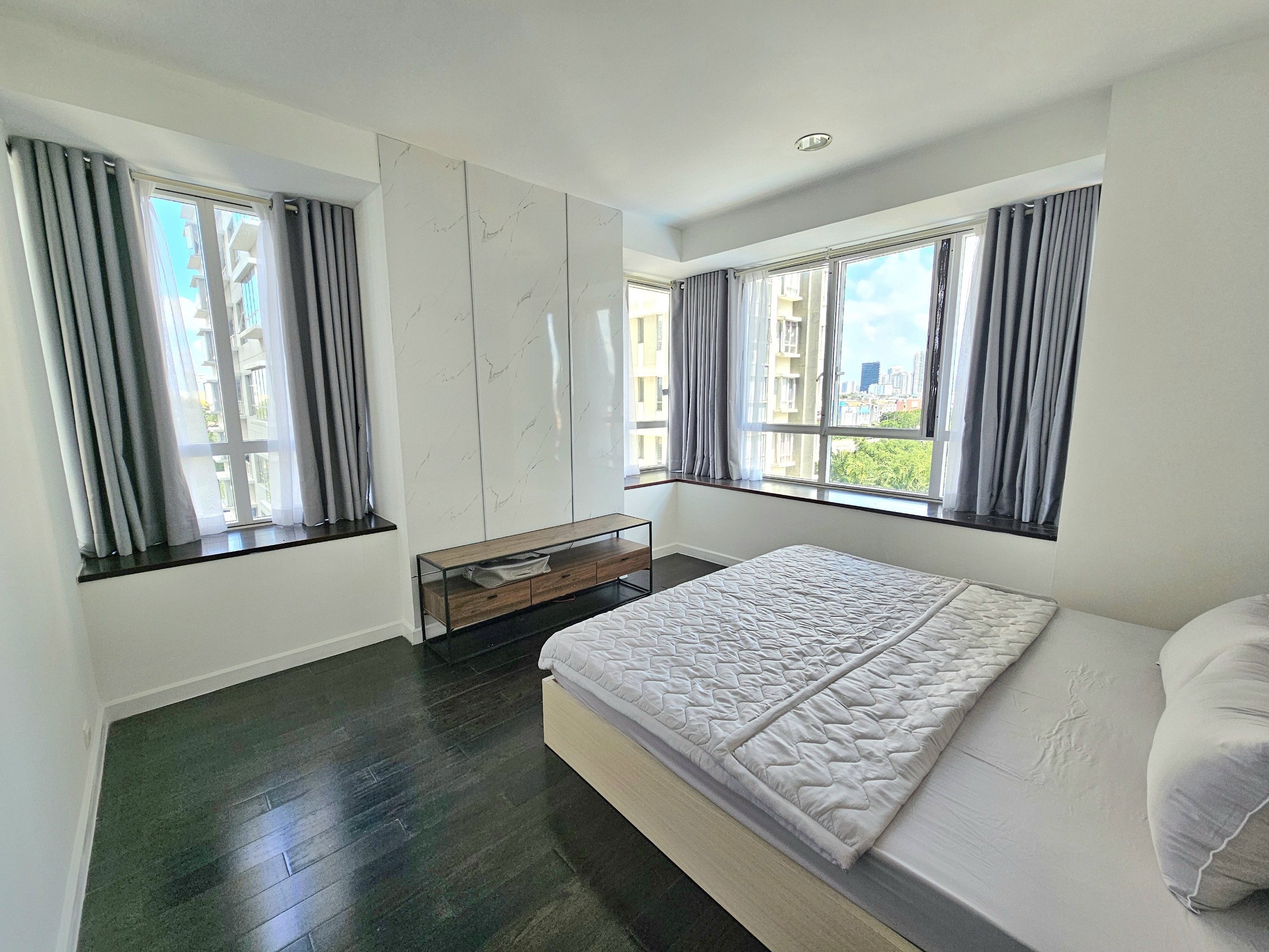 Bán căn hộ Sunrise City, Nguyễn Hữu Thọ, Quận 7 có 4 phòng ngủ đối diện siêu thị Lotte 4