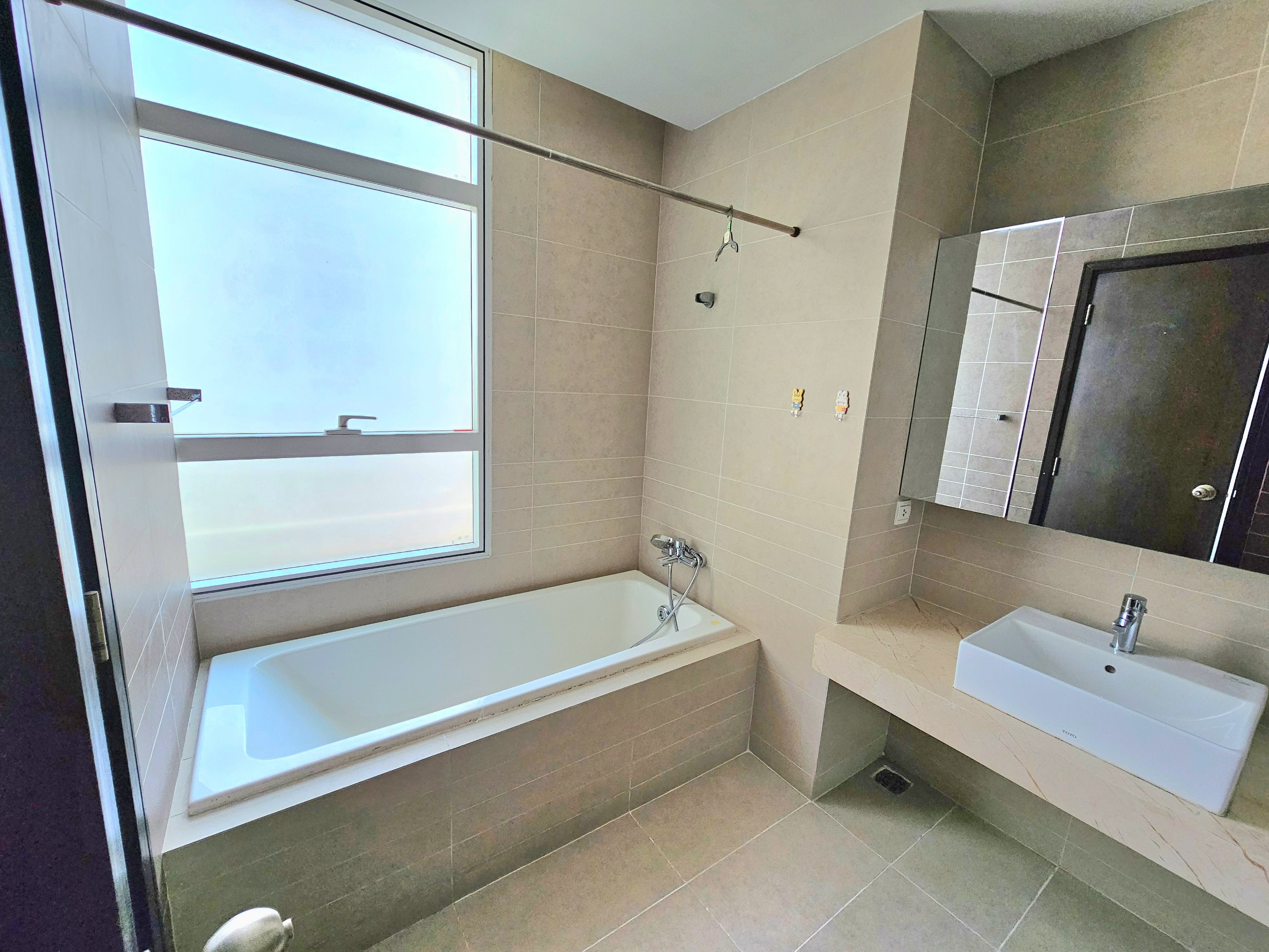 Bán căn hộ Sunrise City, Nguyễn Hữu Thọ, Quận 7 có 4 phòng ngủ đối diện siêu thị Lotte 2