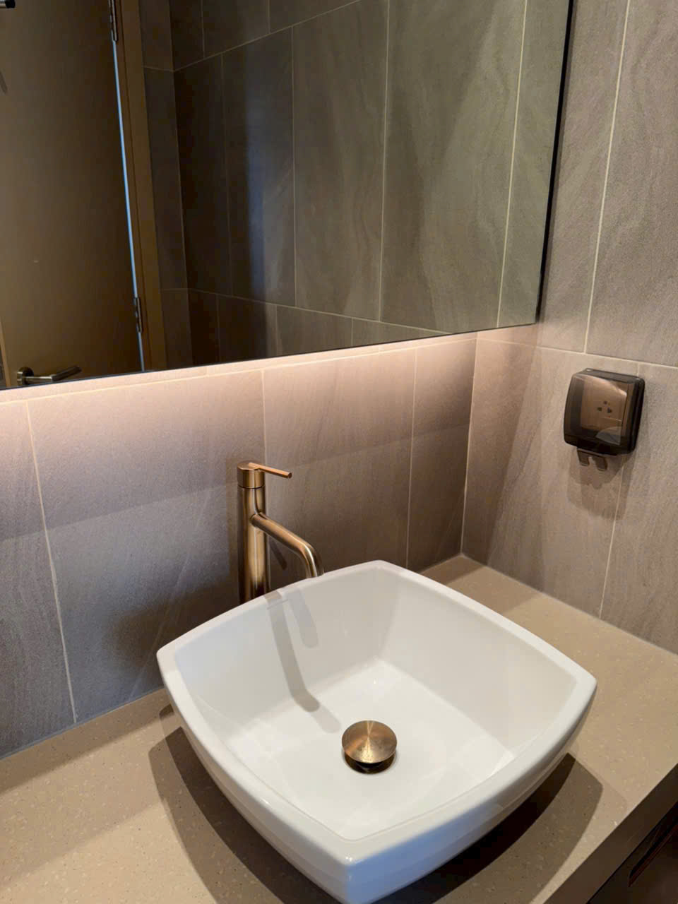 Bán căn hộ The Antonia Phú Mỹ Hưng, Quận 7 nhà mới đẹp có 2 phòng ngủ, lầu thấp 1