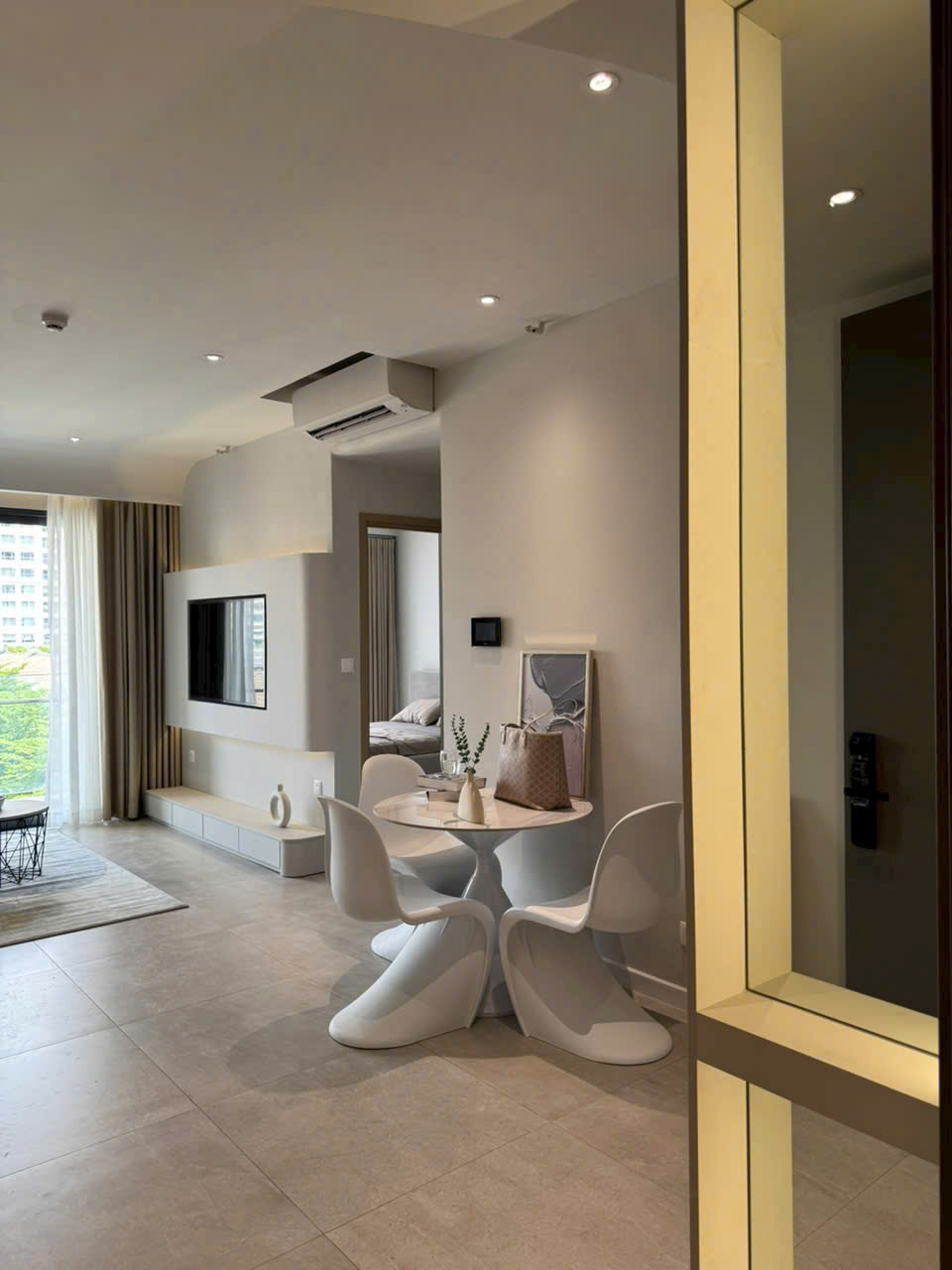 Bán căn hộ The Antonia Phú Mỹ Hưng, Quận 7 nhà mới đẹp có 2 phòng ngủ, lầu thấp 4