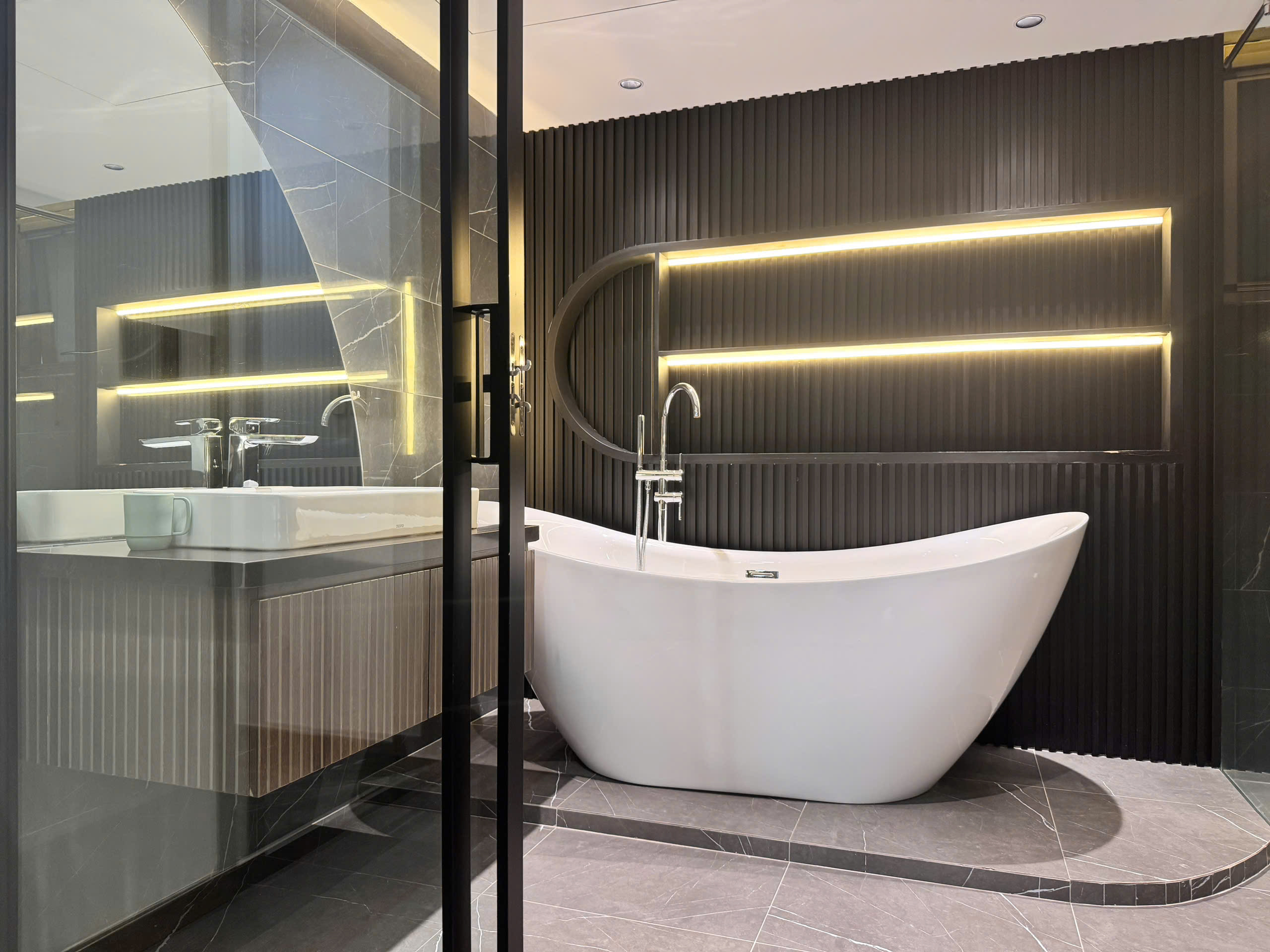 Cho thuê căn hộ The Peak Midtown M8 Phú Mỹ Hưng, Quận 7 căn góc có 2 phòng ngủ view sông – 122.95m2 3