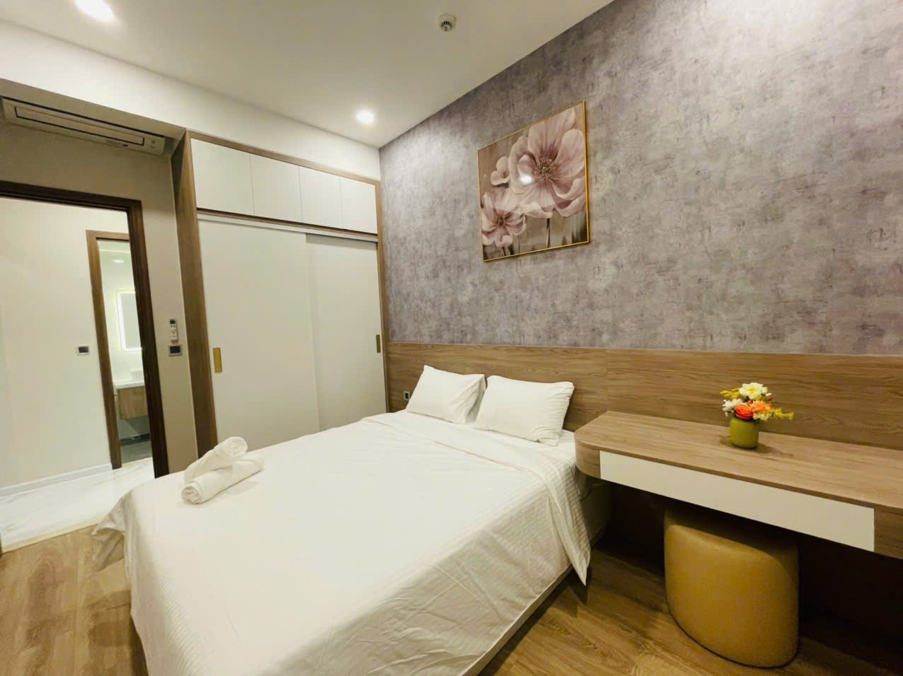 Cho thuê căn hộ The Peak Midtown M8 Phú Mỹ Hưng, Quận 7 có 2 phòng ngủ, view đài phun nước 7