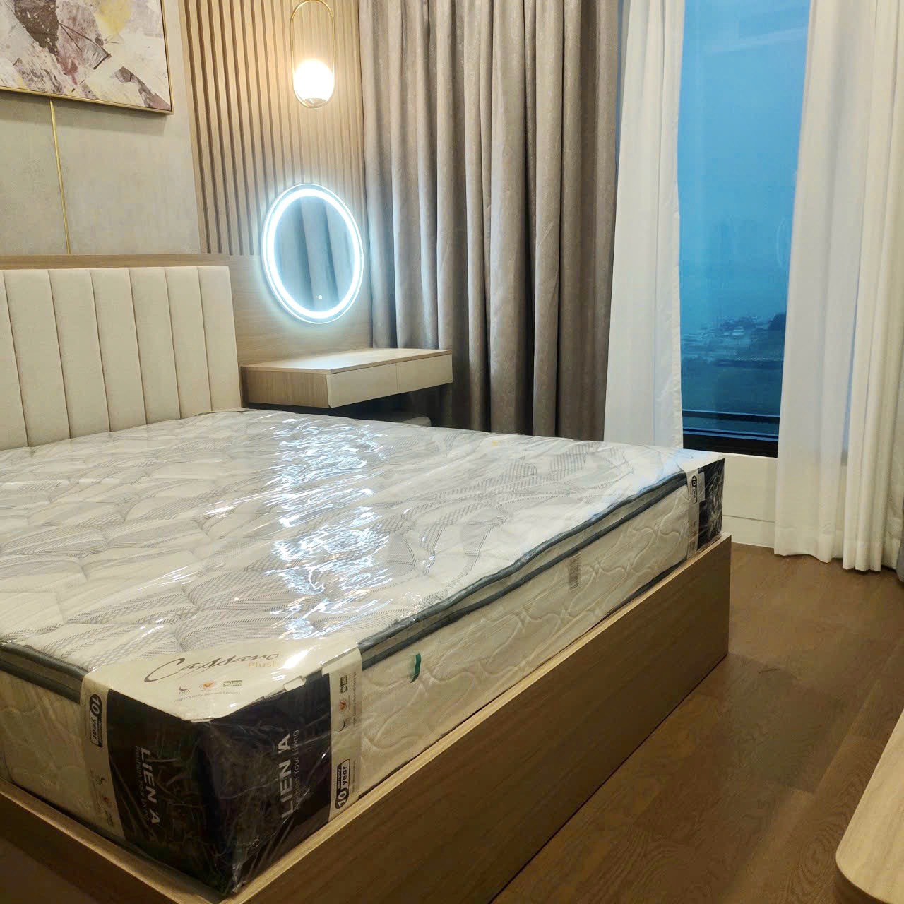 The River Thu Thiem apartment for rent, District 2, has 3 bedrooms, river view and Landmark 81 10