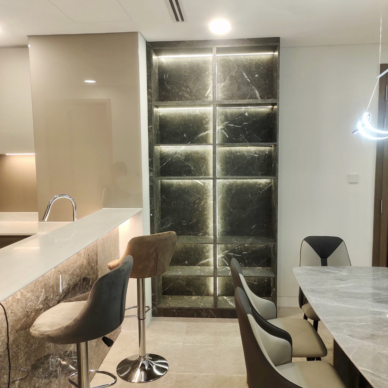 The River Thu Thiem apartment for rent, District 2, has 3 bedrooms, river view and Landmark 81 11