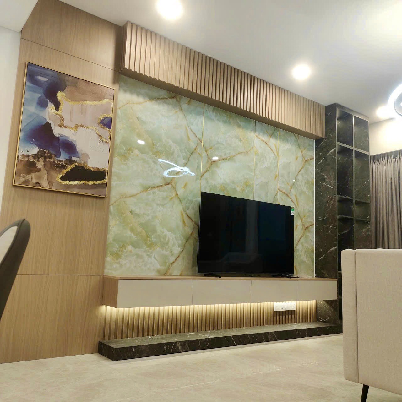 The River Thu Thiem apartment for rent, District 2, has 3 bedrooms, river view and Landmark 81 3