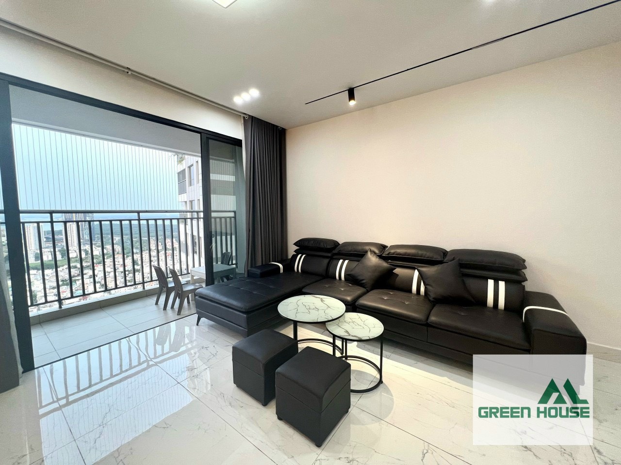 The View Riviera Point apartment for rent in District 7 beautiful house with high-class furniture 5