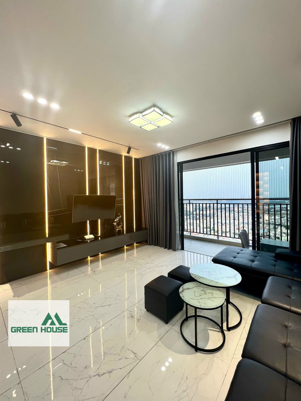 The View Riviera Point apartment for rent in District 7 beautiful house with high-class furniture 3