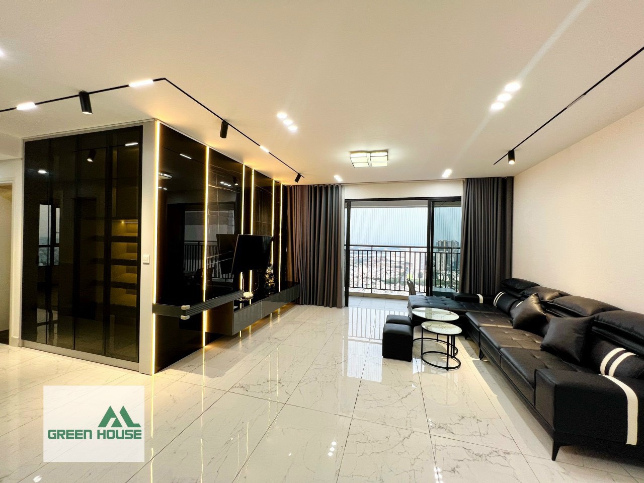 The View Riviera Point apartment for rent in District 7 beautiful house with high-class furniture 1