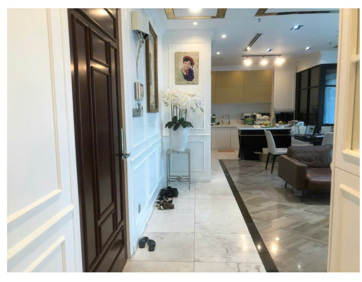 Bán căn hộ Vincom Center Lê Thánh Tôn, Quận 1 thiết kế 3 phòng ngủ, đầy đủ nội thất 7