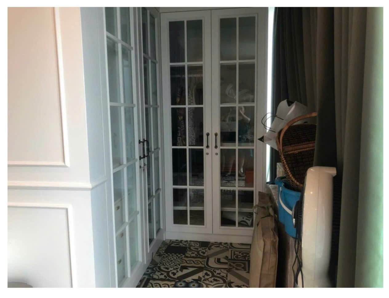 Bán căn hộ Vincom Center Lê Thánh Tôn, Quận 1 thiết kế 3 phòng ngủ, đầy đủ nội thất 2