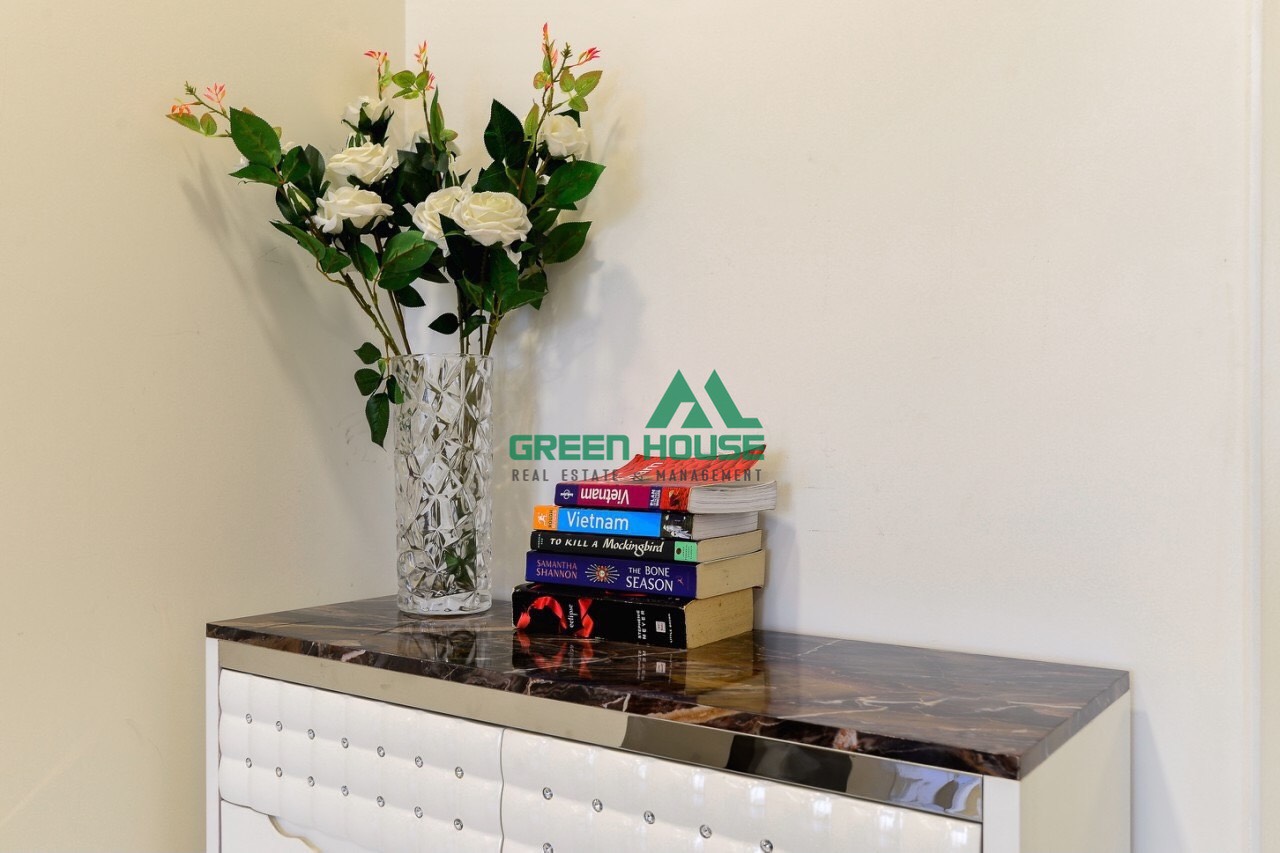 CHO THUÊ CĂN HỘ VINHOME BASON Q1 8