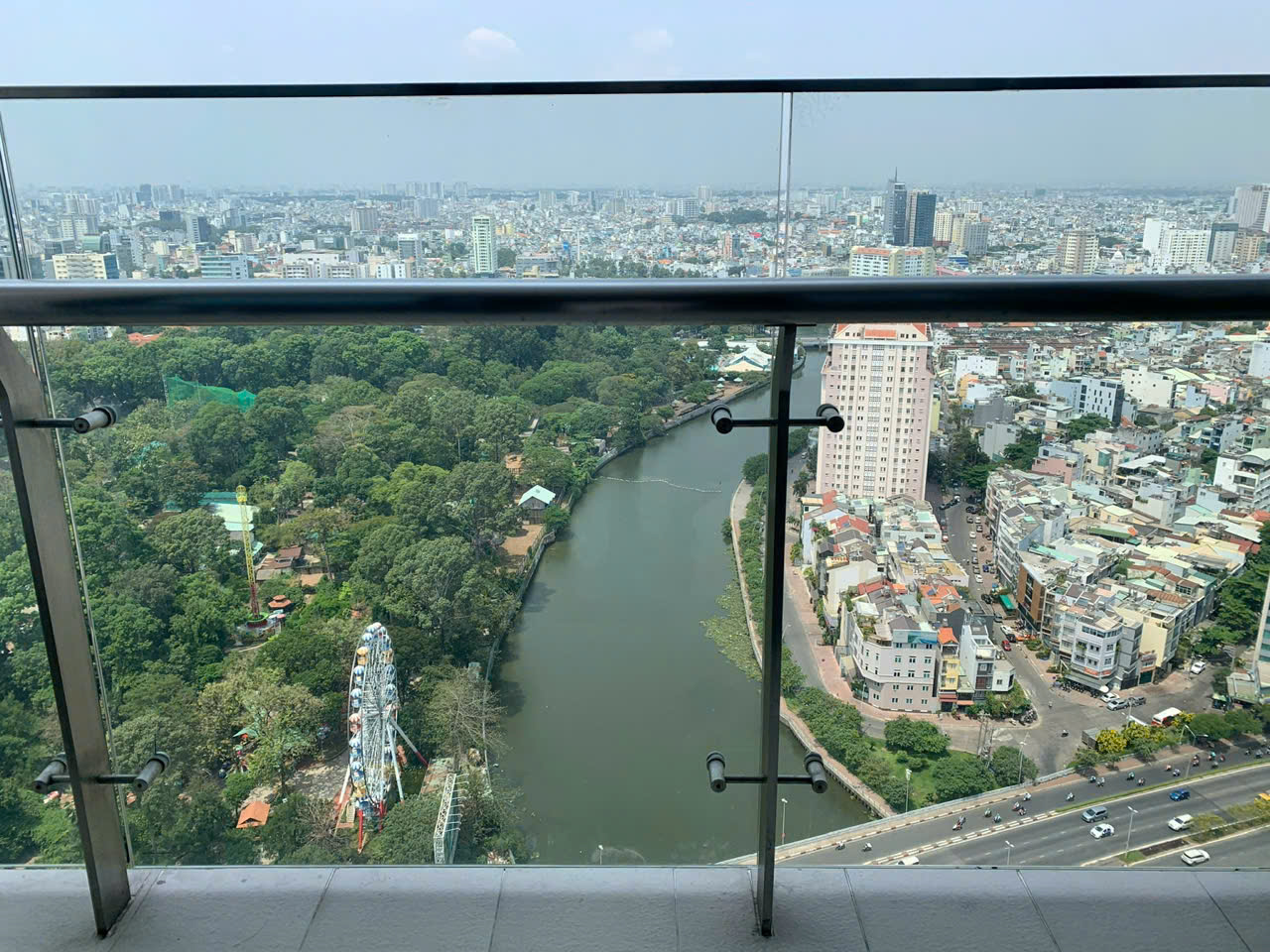 Bán căn hộ Vinhomes Ba Son, Quận 1 thiết kế 3 phòng ngủ view xem pháo hoa, tòa nhà Marina – 110.7m2 1