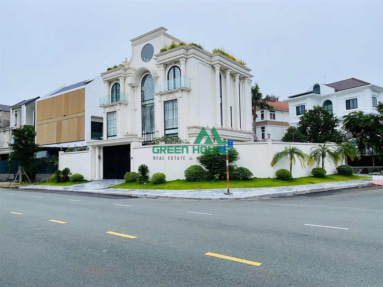 Villa for rent in Phu My Hung - Tan Phu Ward - District 7 1