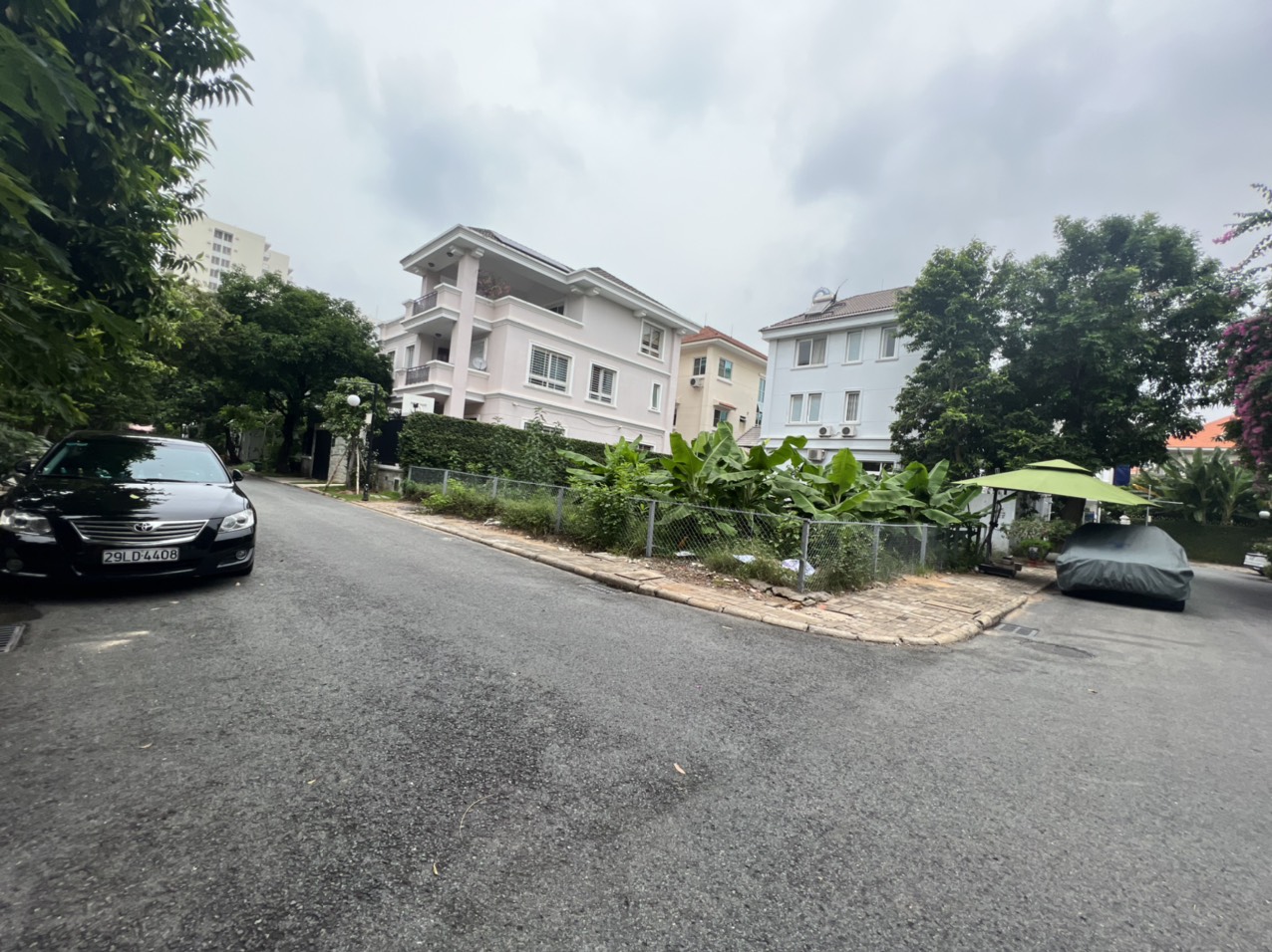 Bán đất biệt thự Nam Quang 2 Phú Mỹ Hưng, Quận 7 căn góc khu Cảnh Đồi hướng Đông và Nam 2