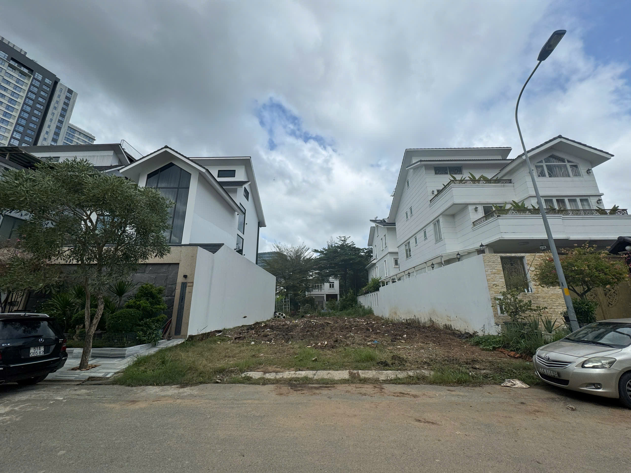 Bán đất biệt thự Sadeco Vivo Quận 7 được xây hầm + 3 lầu view công viên cực thoáng – 250m2