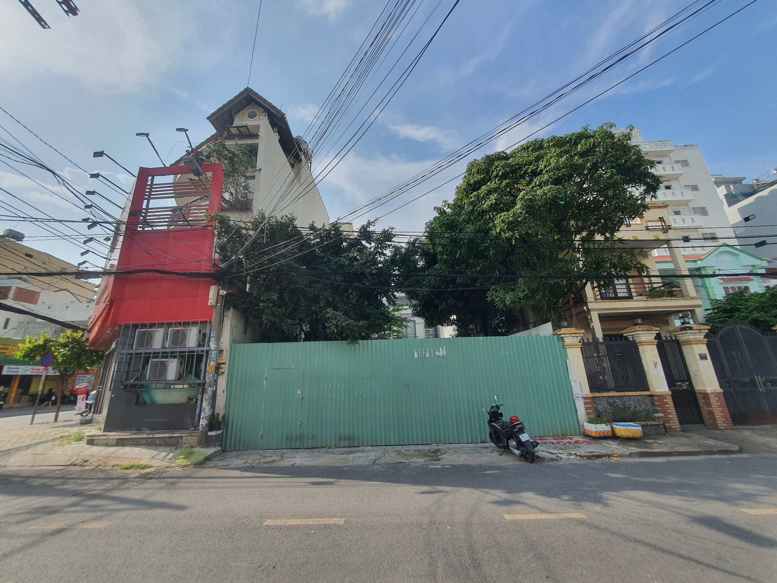 Bán đất mặt tiền đường số 39 Phường Bình Thuận, Quận 7 lô góc vị trí đẹp