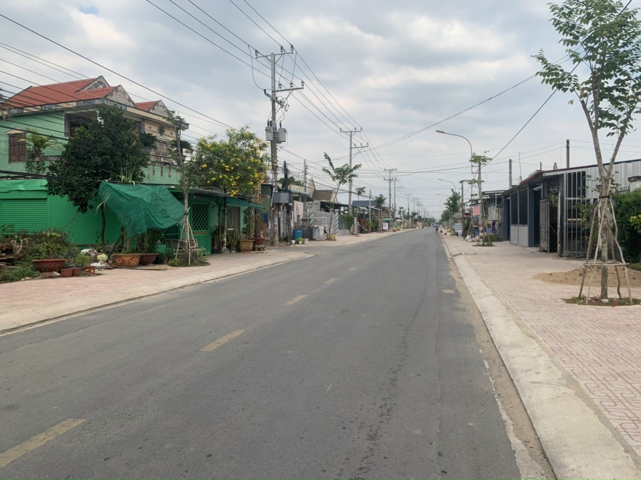 Bán lô đất mặt tiền đường TL830 Xã Long Cang, Cần Đước, Long An đường lớn có vỉa hè rộng 3m 2