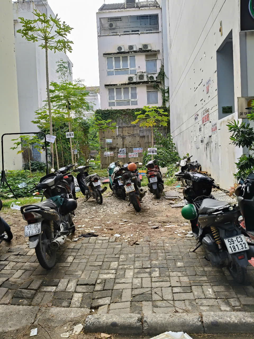 Bán đất mặt tiền Hưng Gia 1 Phú Mỹ Hưng, Quận 7 đường rộng 12m, hướng Bắc 5