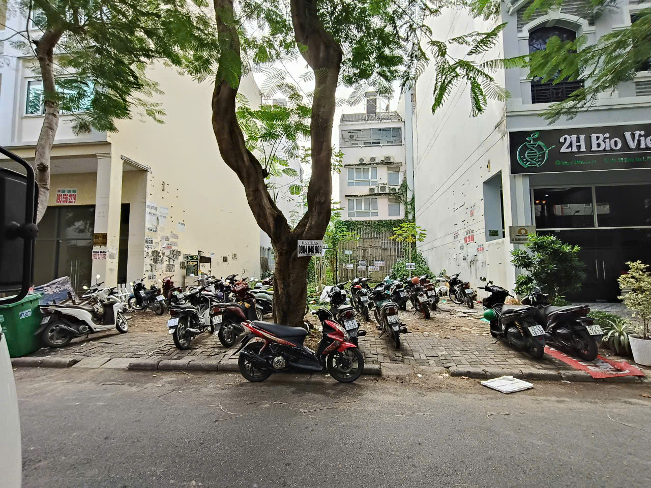 Bán đất mặt tiền Hưng Gia 1 Phú Mỹ Hưng, Quận 7 đường rộng 12m, hướng Bắc 3