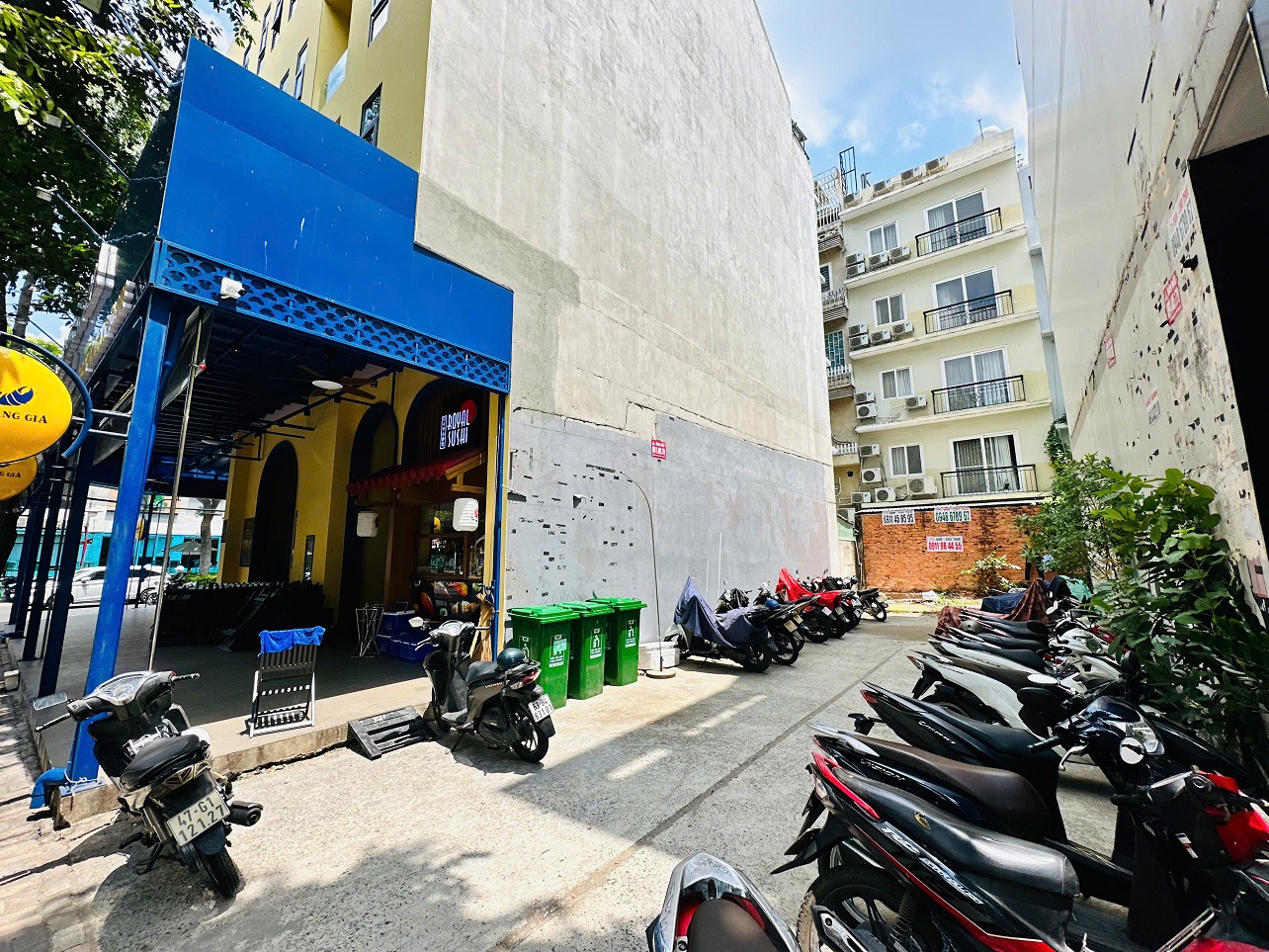 Bán đất mặt tiền Hưng Gia 4 Phú Mỹ Hưng, Quận 7 lô R4-70 kế căn góc đường Phạm Văn Nghị – 111m2 2