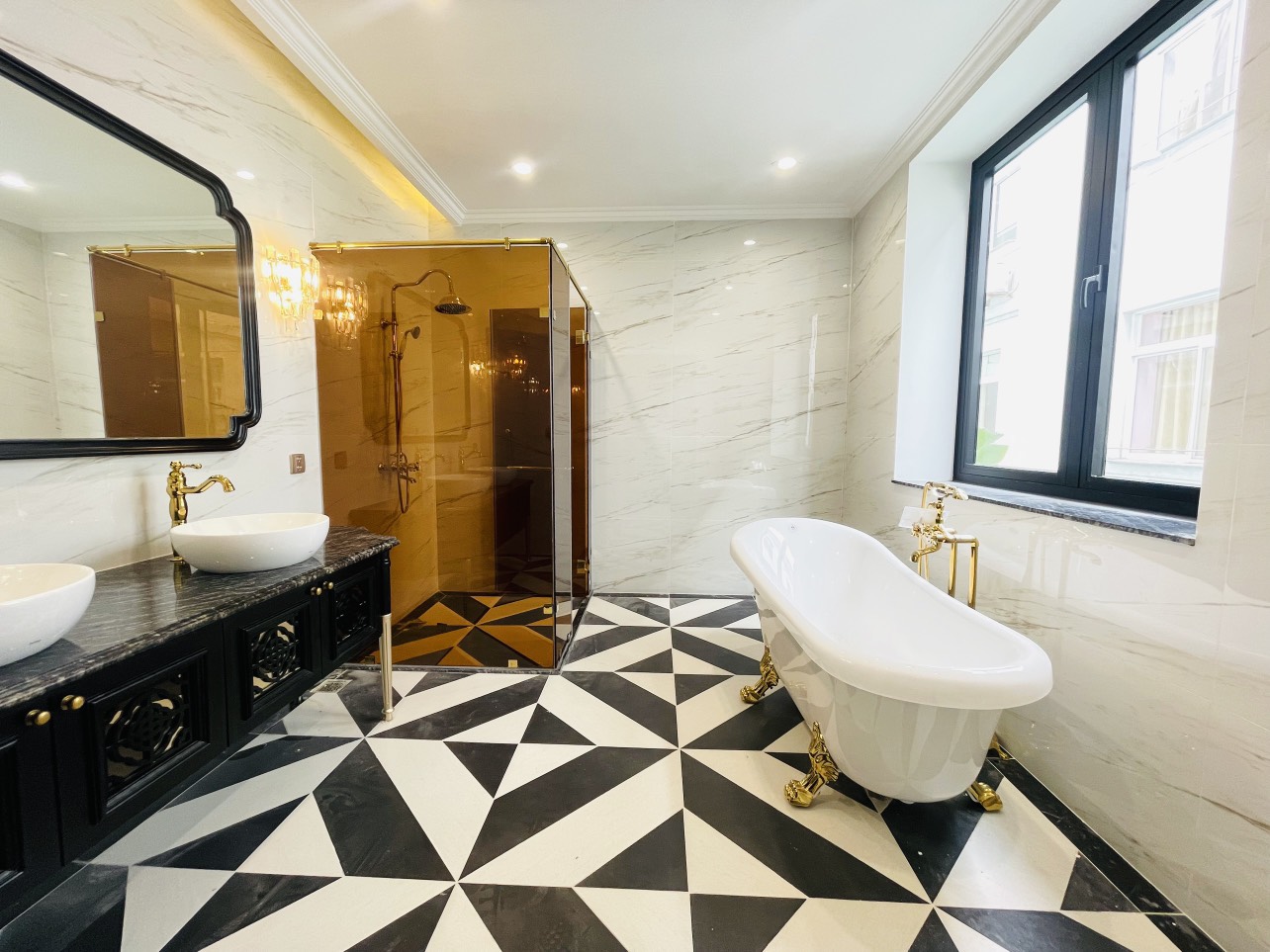 Bán khách sạn Diamond Hotel Phường Tân Quy, Quận 7 căn góc 2 mặt tiền 8