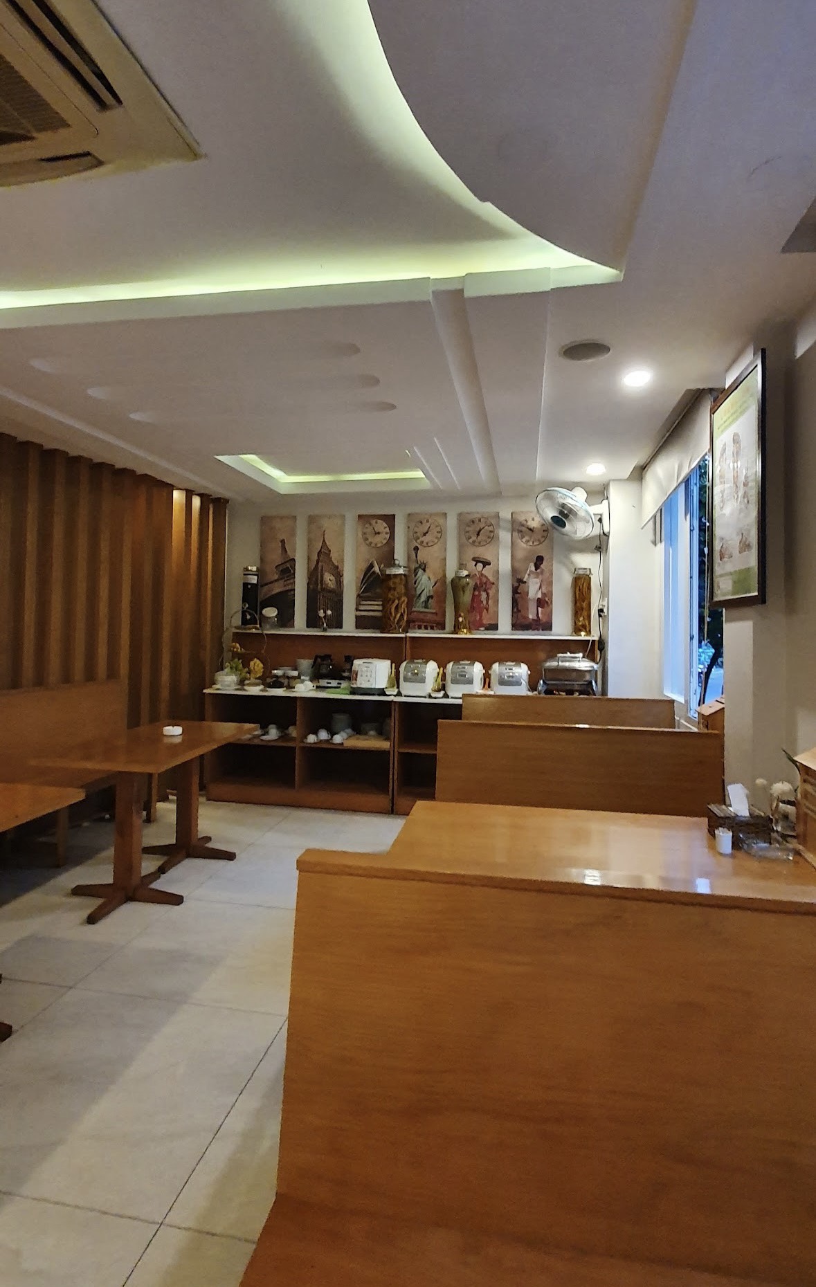 Bán khách sạn Diamond Hotel Phường Tân Quy, Quận 7 căn góc 2 mặt tiền 2